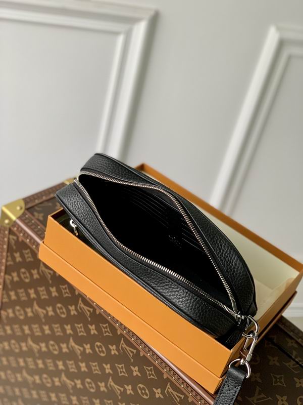 Pochette Kasai M41663荔枝纹 25x15.5x6.5cm gf